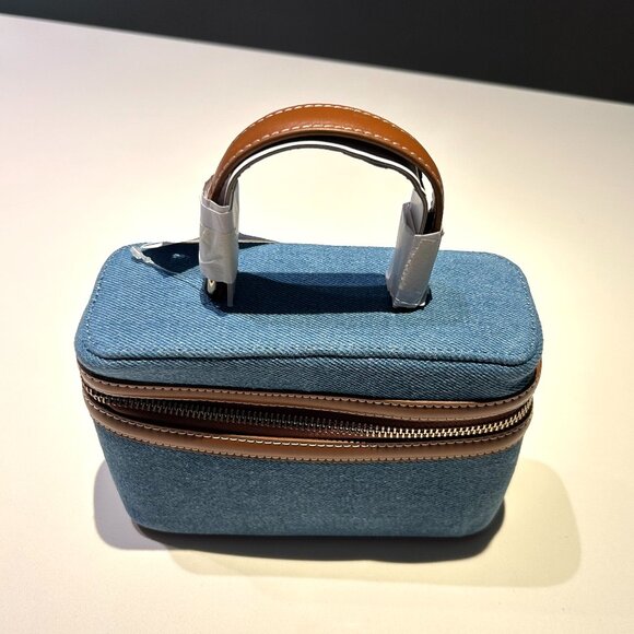 NWT Ann Taylor Weekend Collection Soft Denim Makeup Case - Picture 1 of 8